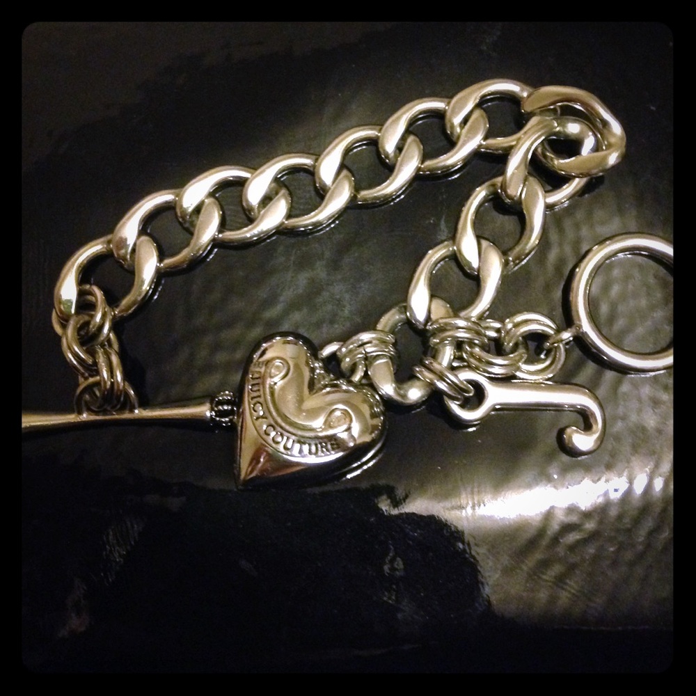🦄Juicy couture charm bracelet 🦄